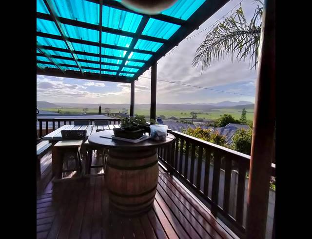 4 BEDROOM HOUSE FOR SALE IN FRAAIUITSIG